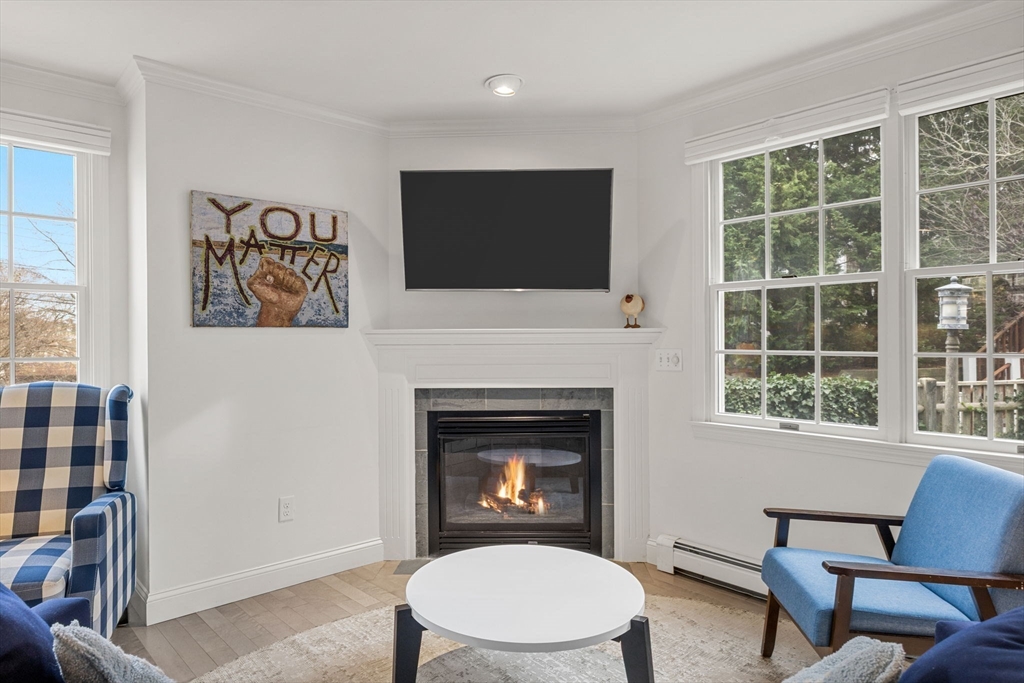 32 Alden St 3