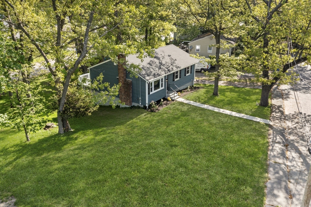 38 Isabel Cir