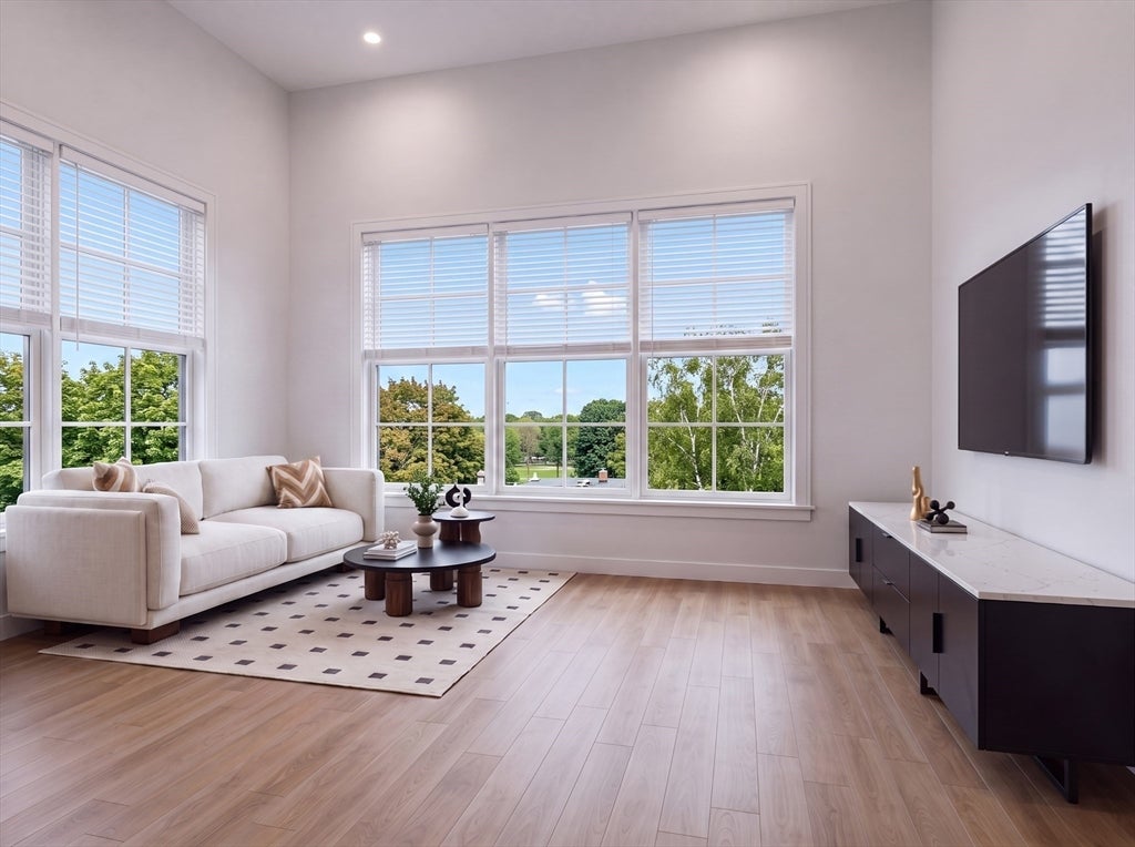 596 Washington St #302, Whitman, MA Photo #3