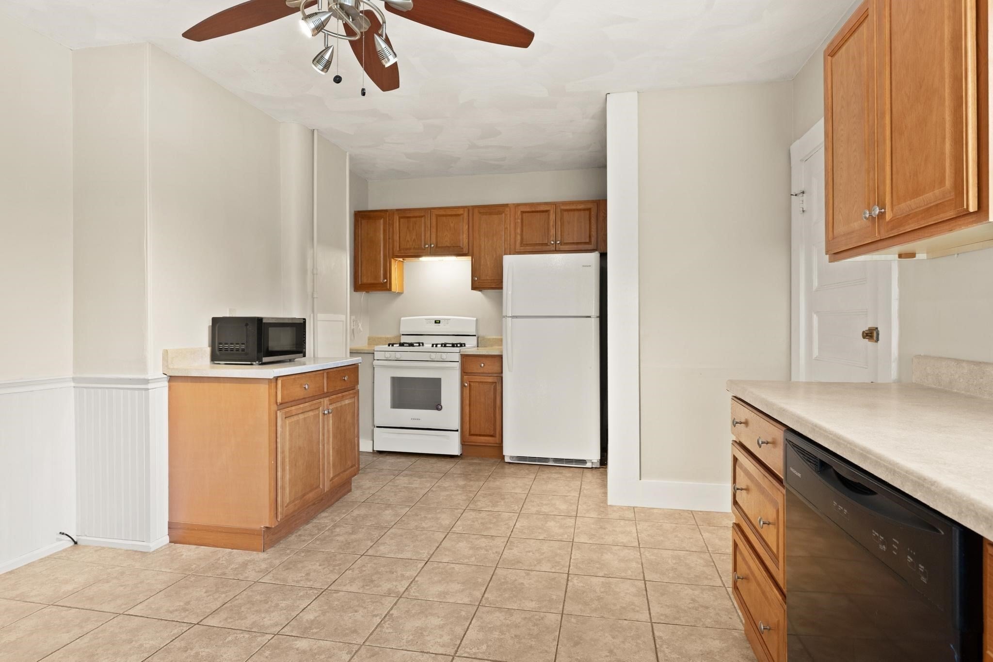 12 Newbury St, Beverly, MA, 12 Newbury St, Beverly, MA Photo #22