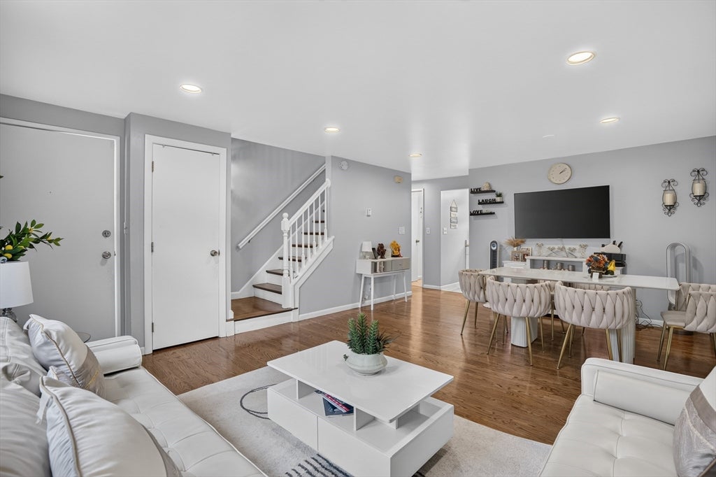 54 Kingston Street 54
