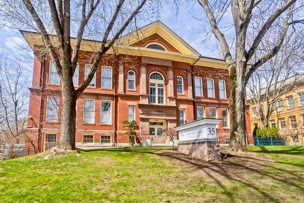 Photo of 35 New South St #204, Northampton, MA 01060 (MLS # 73503418)