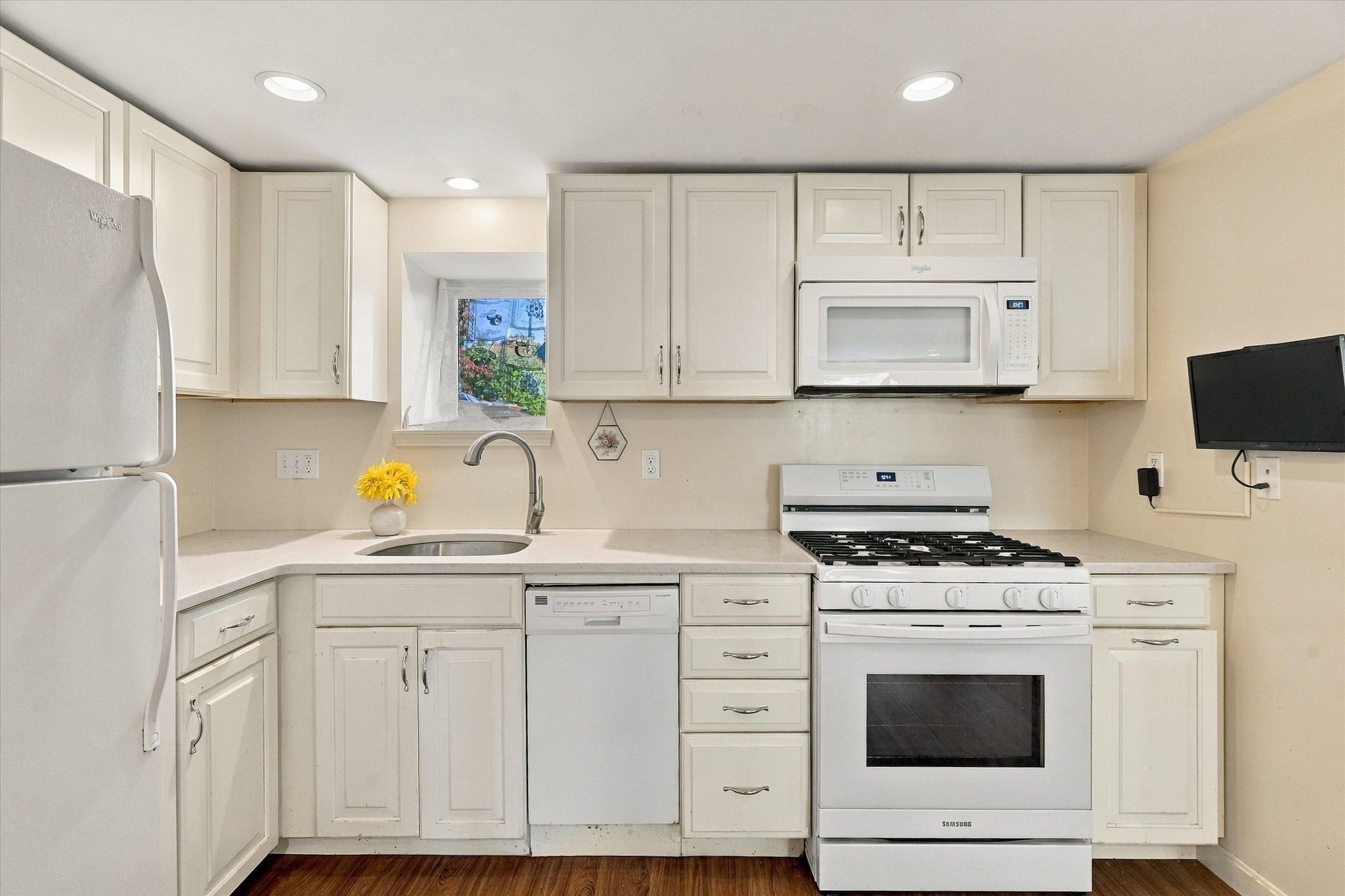 2 Bower Street, Malden, MA Photo #26
