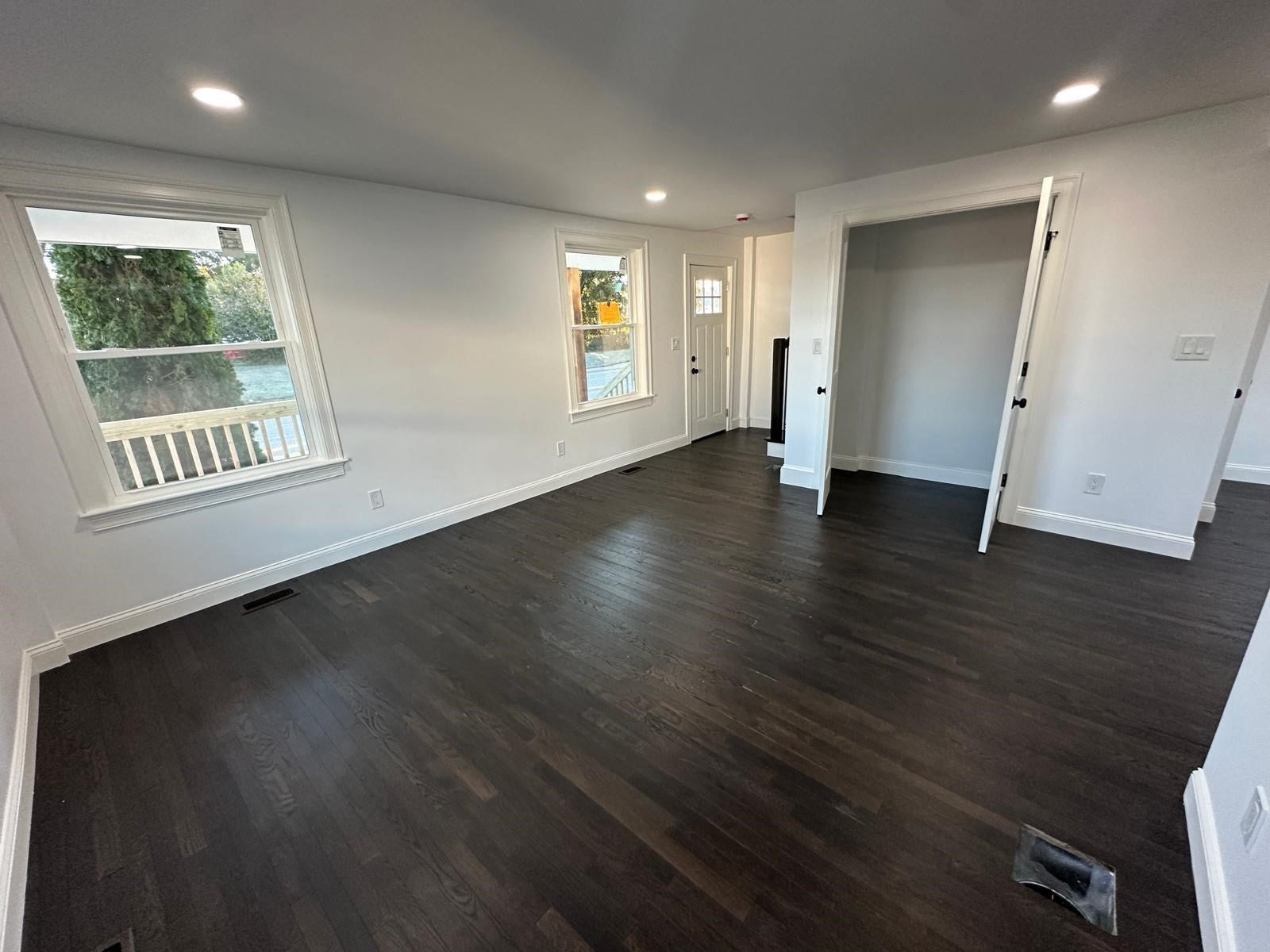 8 Thompson Rd, Webster, MA, 8 Thompson Rd, Webster, MA Photo #9