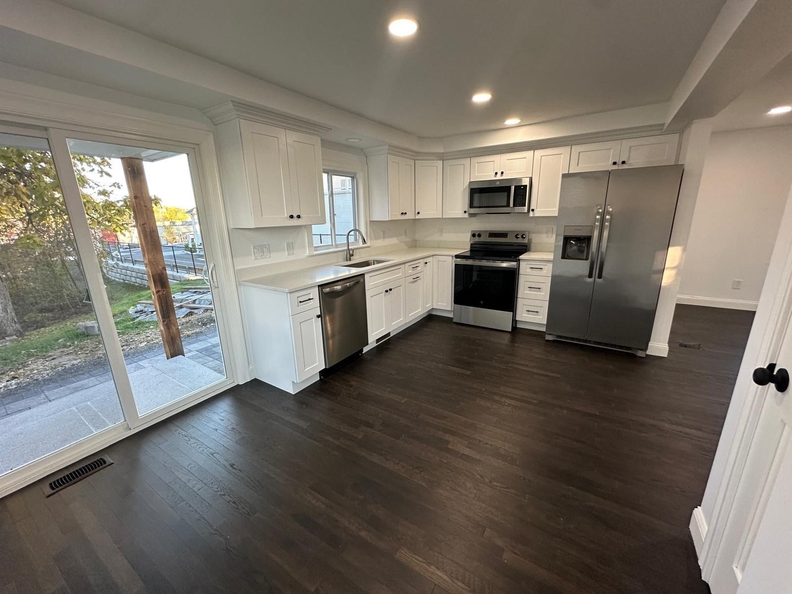 8 Thompson Rd, Webster, MA, 8 Thompson Rd, Webster, MA Photo #18