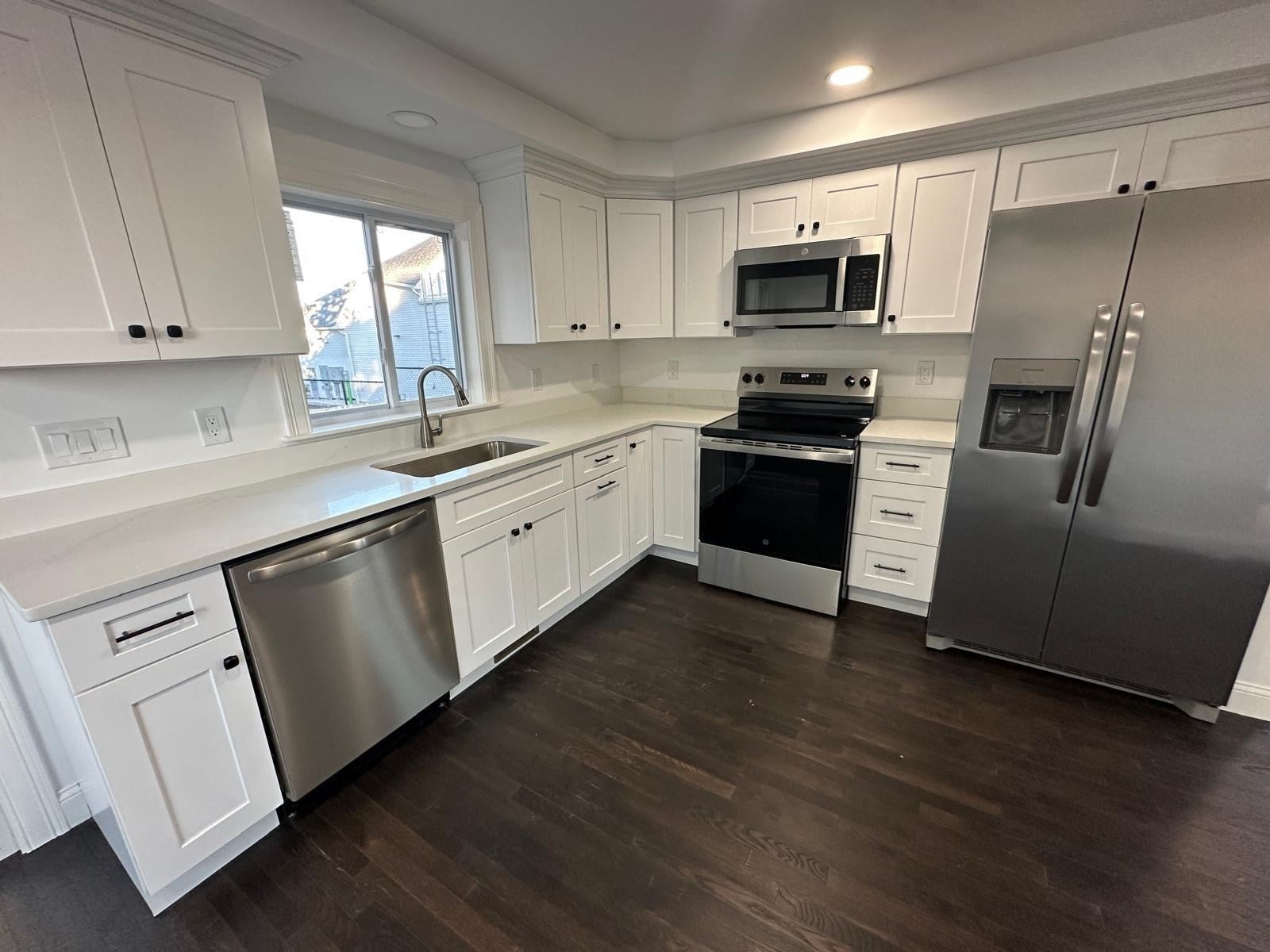 8 Thompson Rd, Webster, MA, 8 Thompson Rd, Webster, MA Photo #16