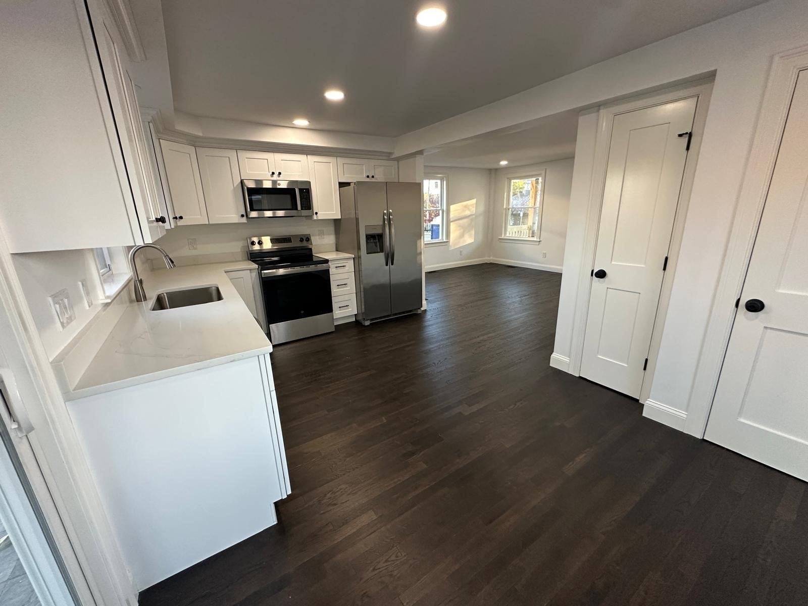 8 Thompson Rd, Webster, MA, 8 Thompson Rd, Webster, MA Photo #17