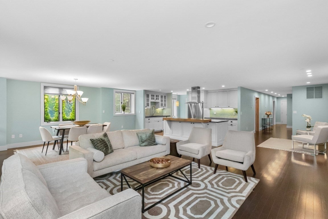 241 Perkins Street D302