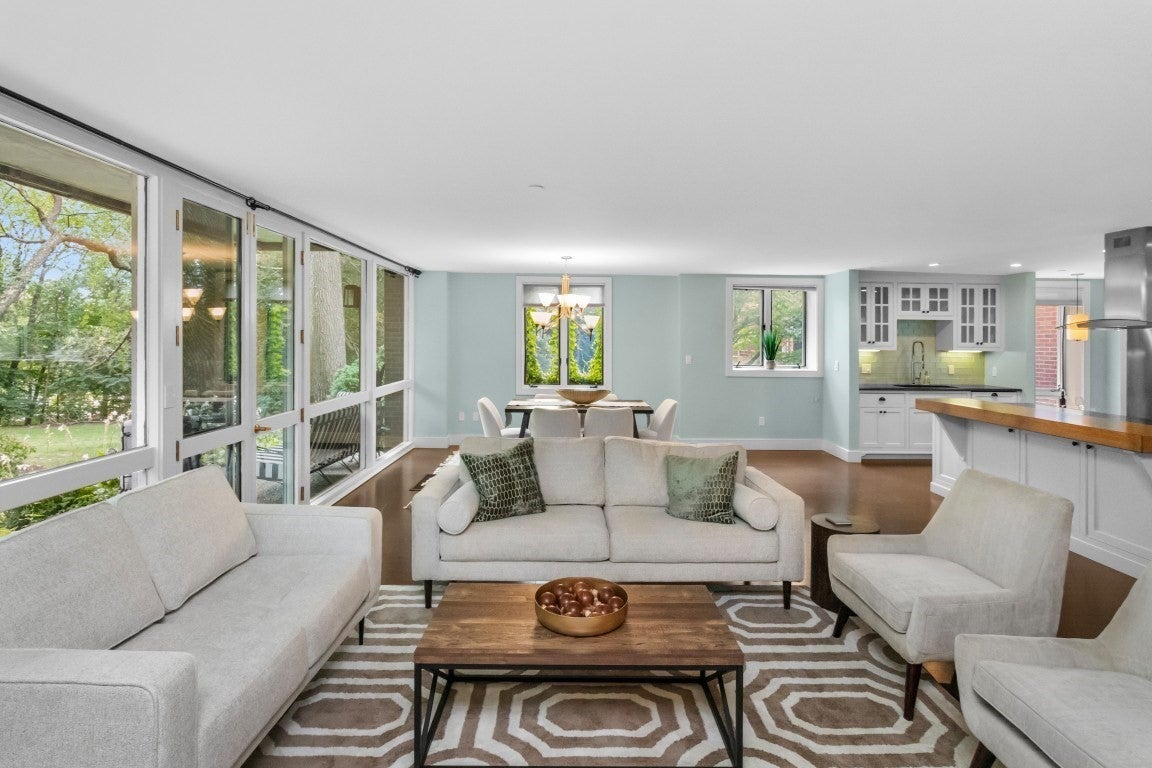 241 Perkins Street D302