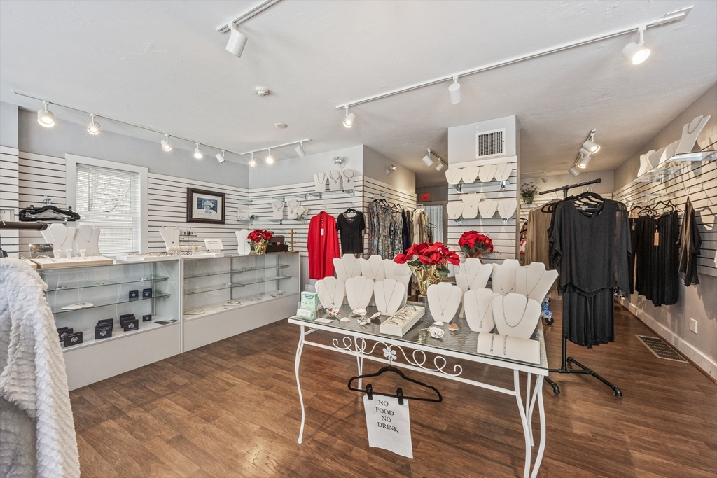 Chatham, Massachusetts 02633, United States, ,Commercial,Pending,4861