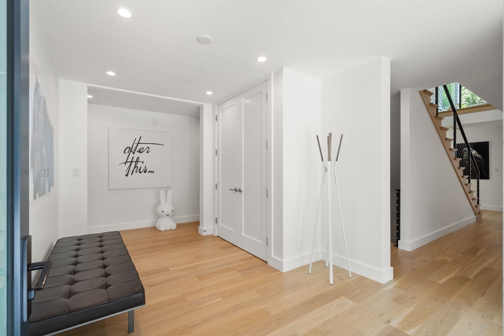 21 White Oak Rd