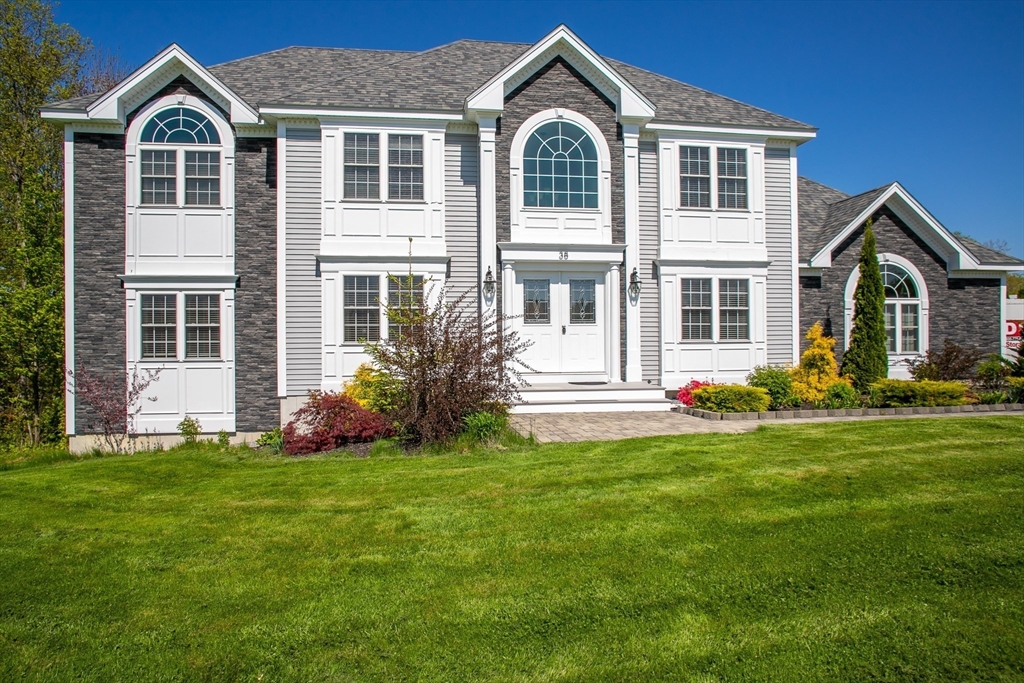 38 White Pine Dr