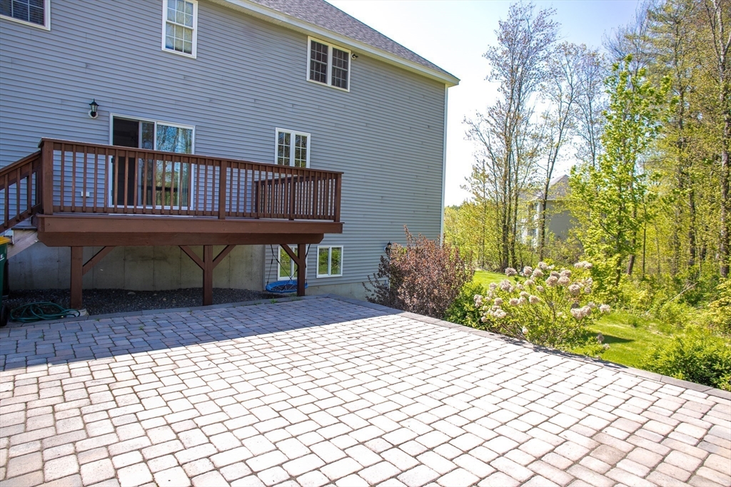 38 White Pine Dr