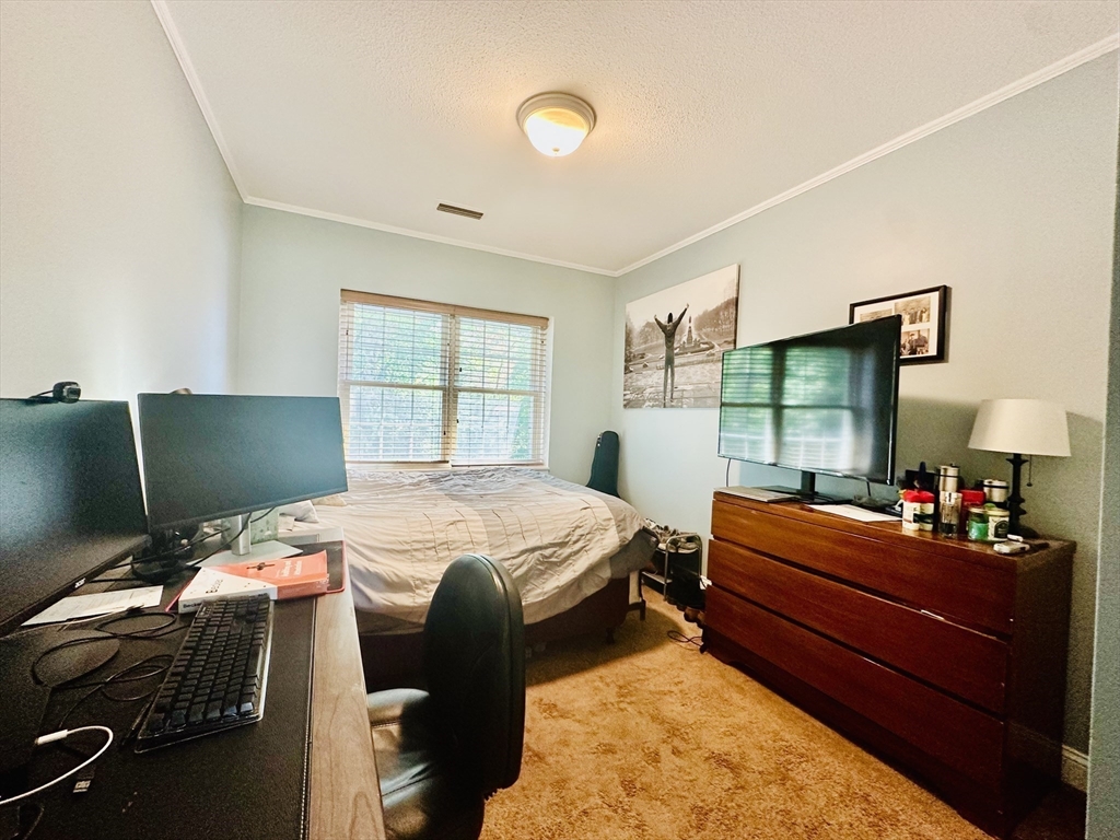 169 Lake Shore Rd 3