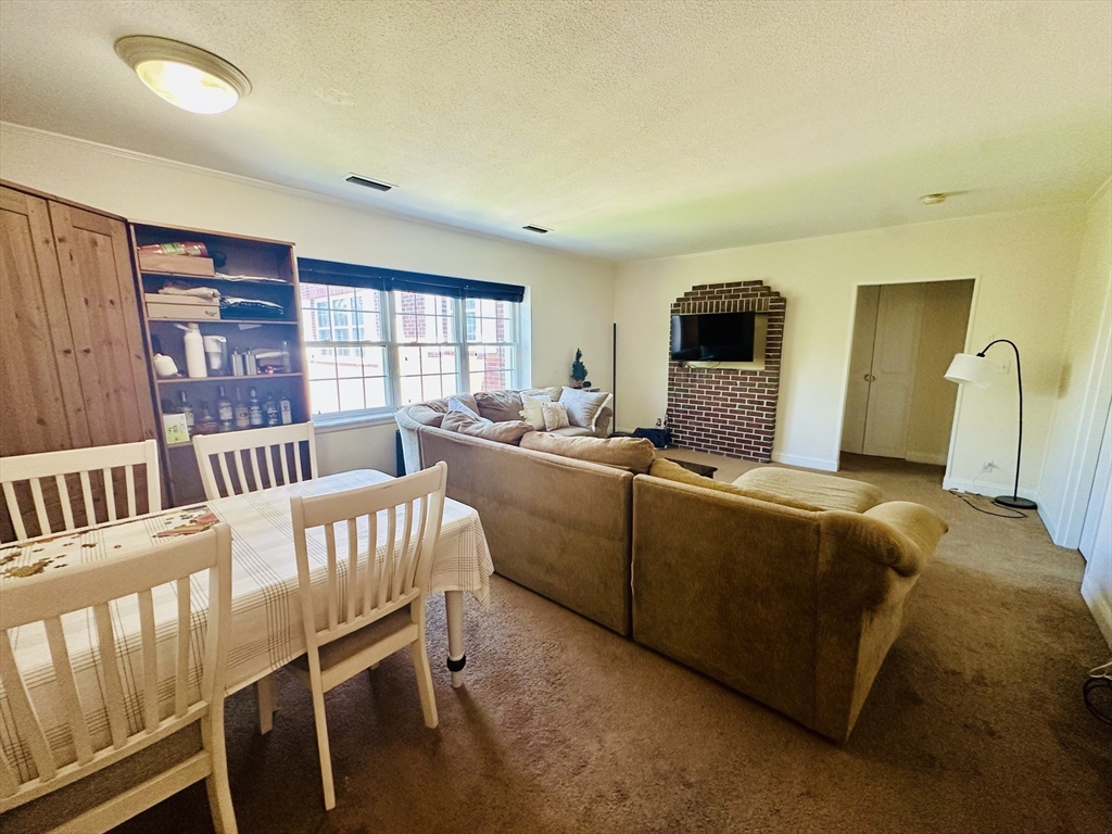 169 Lake Shore Rd 3