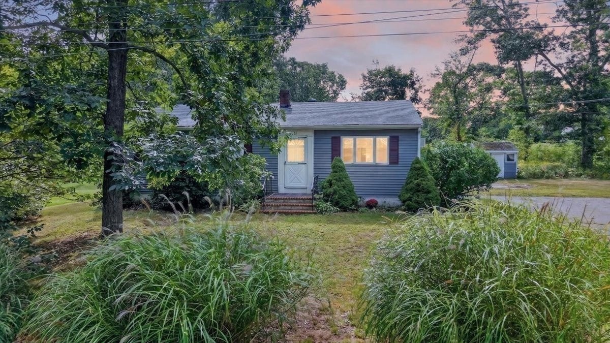 21 Timothy St, Fairhaven, MA, 21 Timothy St, Fairhaven, MA Photo #6