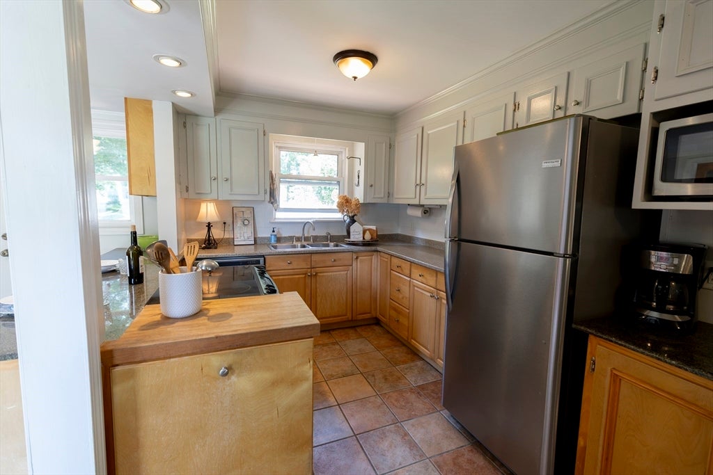 15 Blake Ave, West Boylston, MA, 15 Blake Ave, West Boylston, MA Photo #4