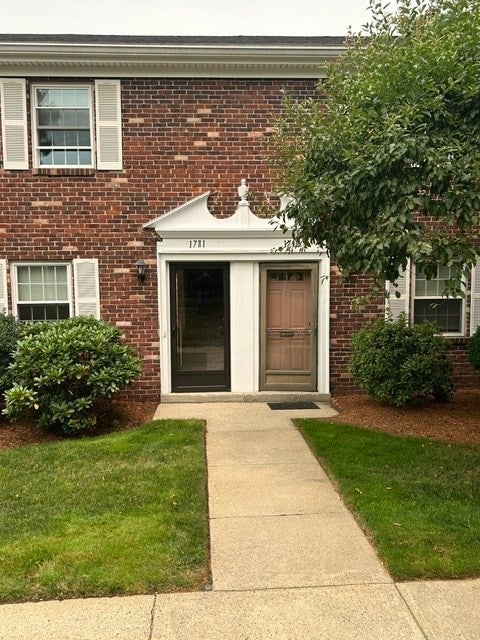 1711 Windsor DR 1711, Framingham MA 01701