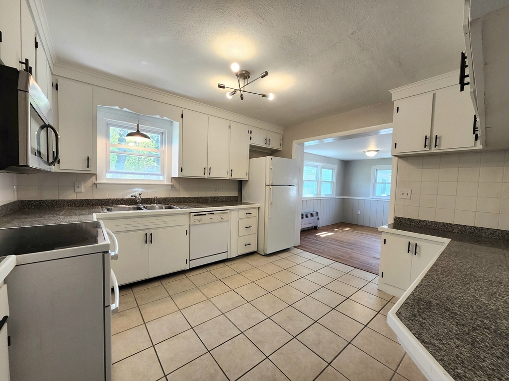 54 Phillips Ave