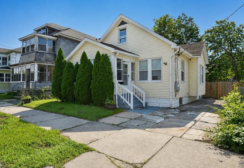 Photo of 119 Littleton St, Springfield, MA