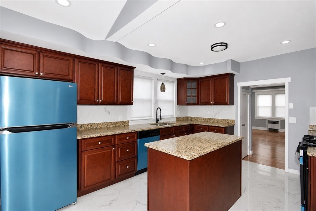 119 Littleton St, Springfield, MA Photo #7