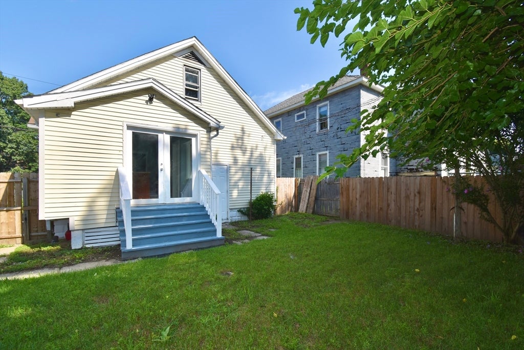 119 Littleton St, Springfield, MA Photo #2