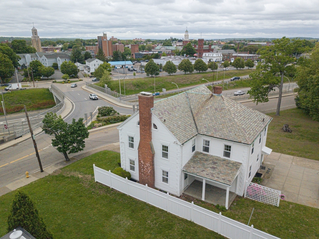 36 Underwood St