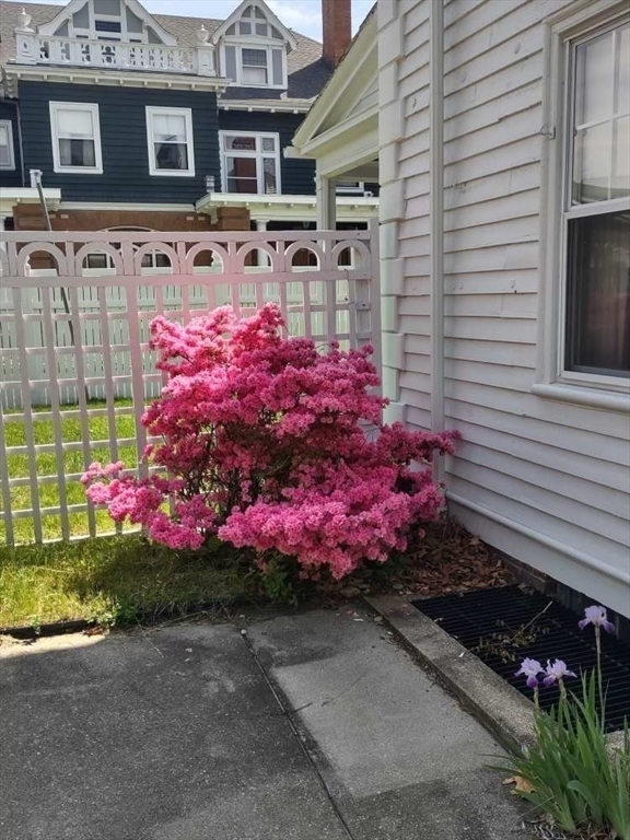36 Underwood St