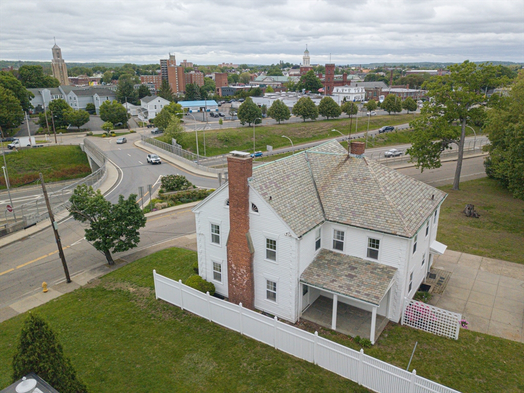 36 Underwood St