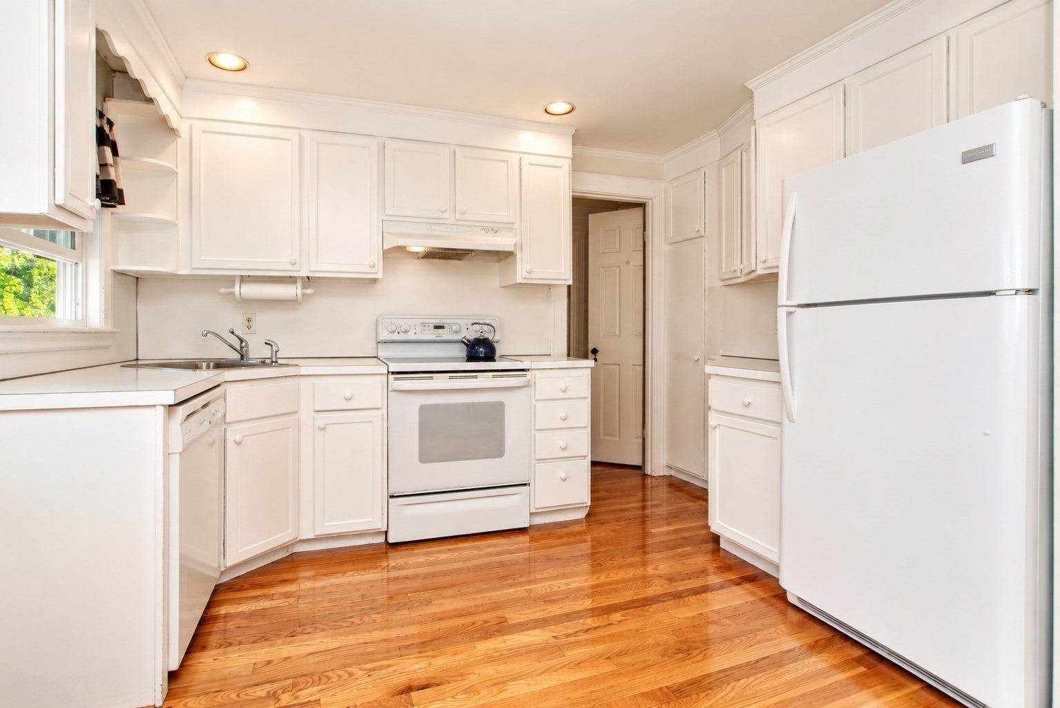 3 Waltham RD, Wayland, MA Photo #7