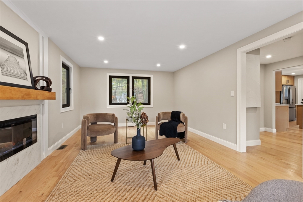 8 Mulberry Cir