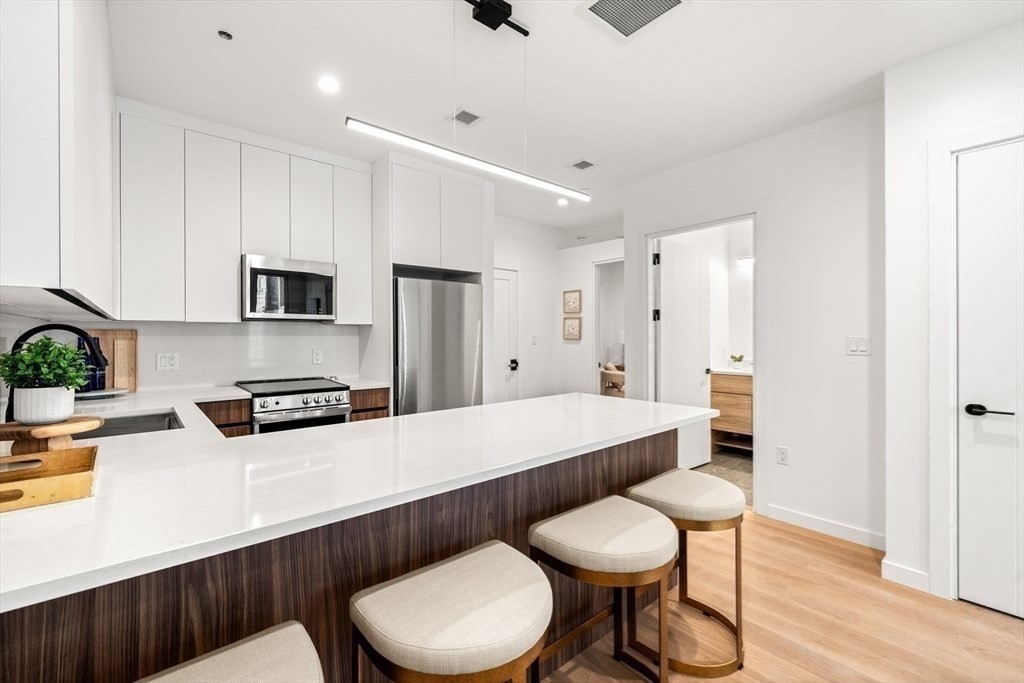 1395 Washington Street #302, Boston, MA Photo #6