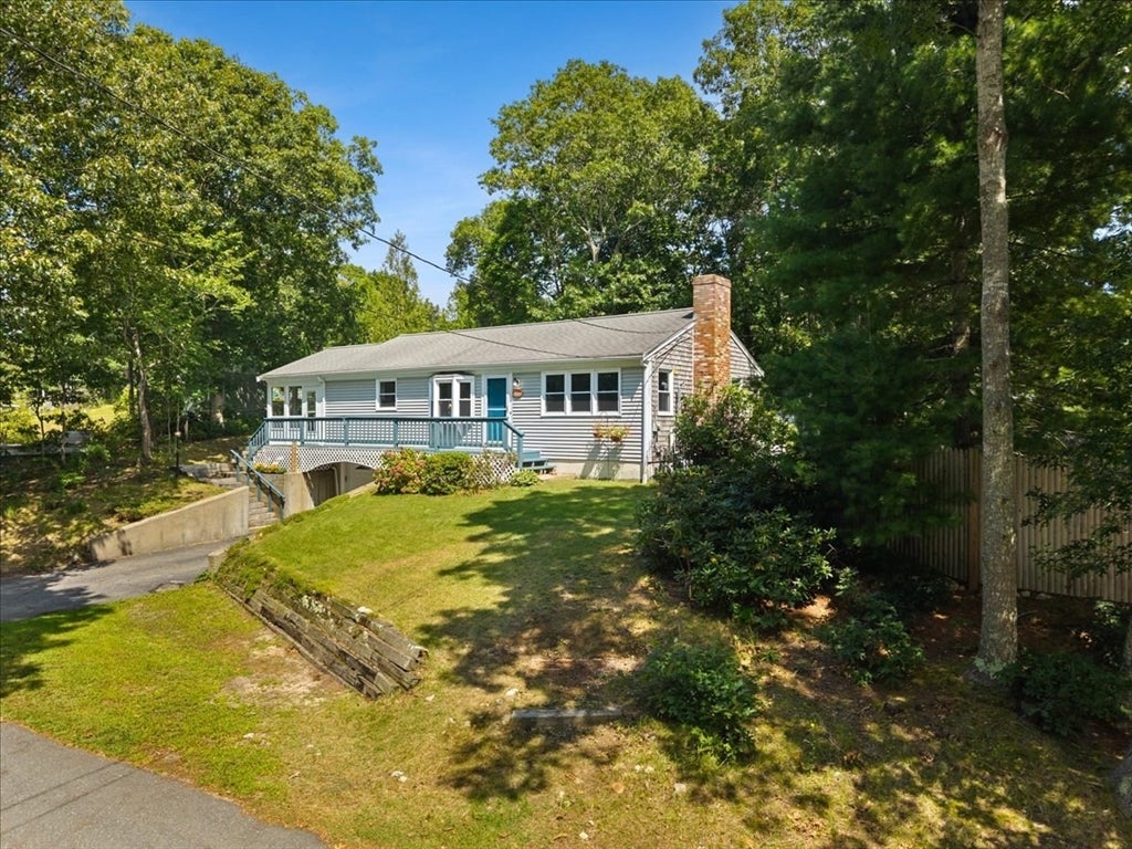 84 Eel Pond Rd