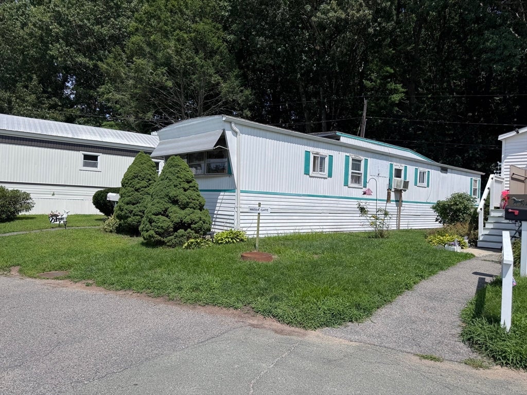 4 Ethel Av