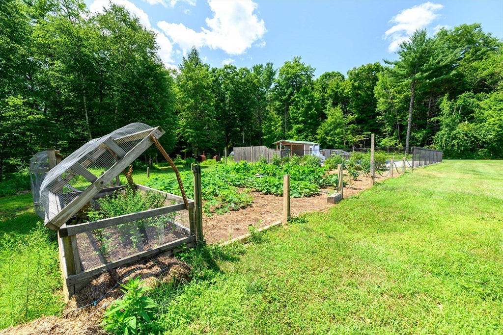 434 Batchelor St, Granby, MA, 434 Batchelor St, Granby, MA Photo #9