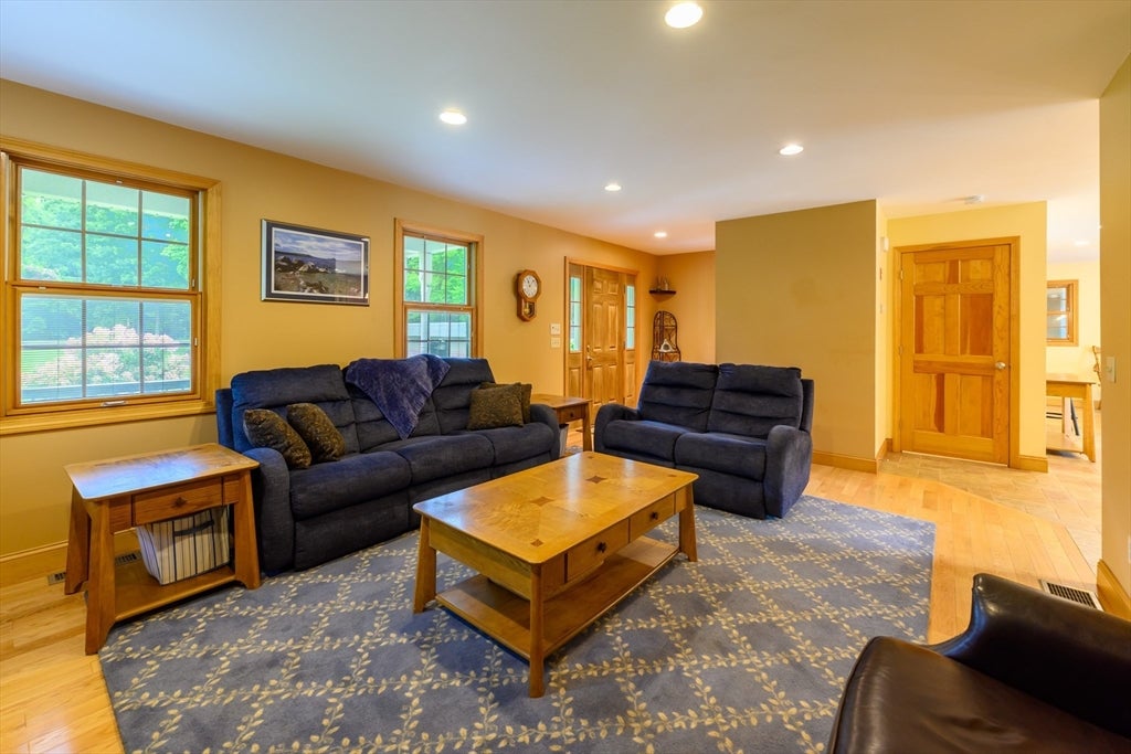 434 Batchelor St, Granby, MA, 434 Batchelor St, Granby, MA Photo #16