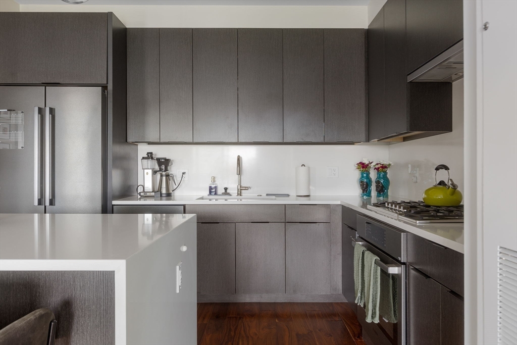 99 Sumner St 321