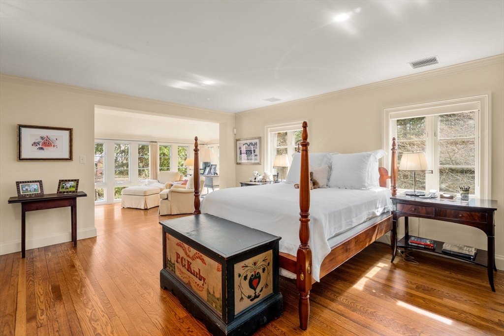 342 Warren St, Brookline, MA Photo #14