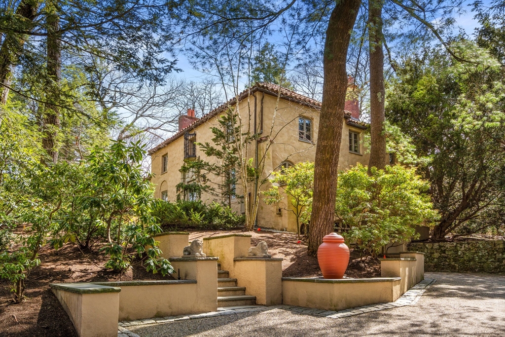 342 Warren St, Brookline, MA Photo #2