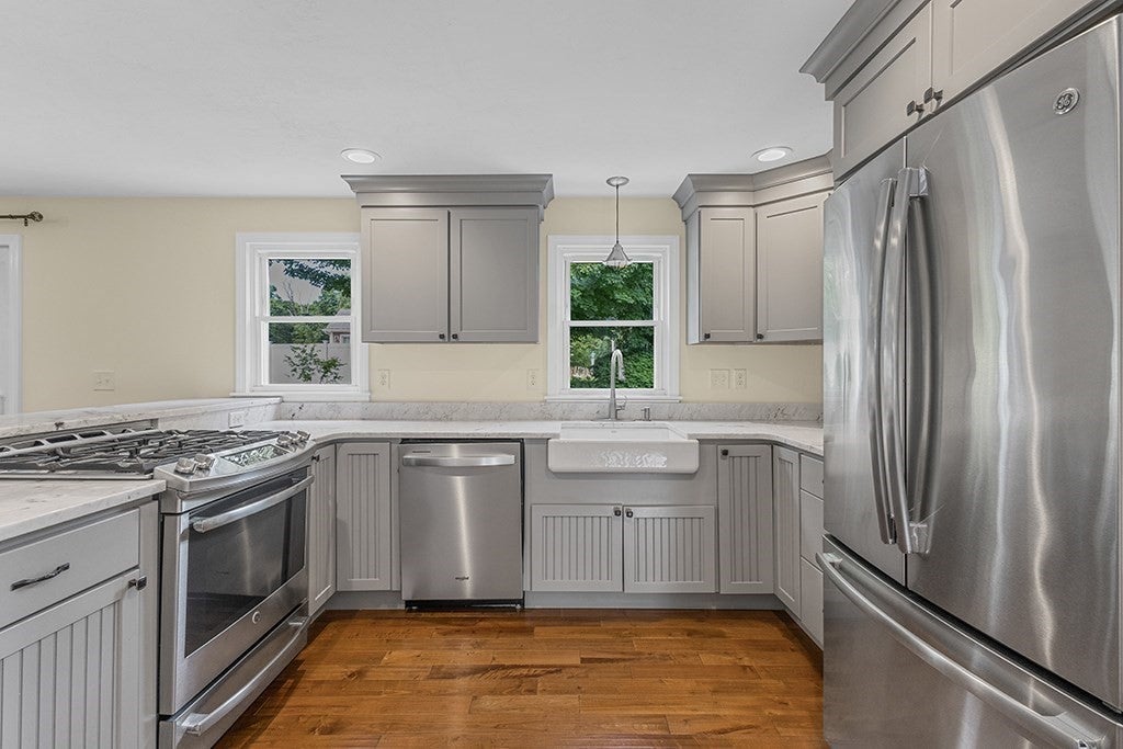 95 Franklin St, Wrentham, MA, 95 Franklin St, Wrentham, MA Photo #5
