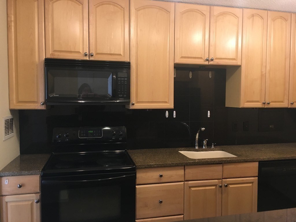 60 Longwood Ave 801