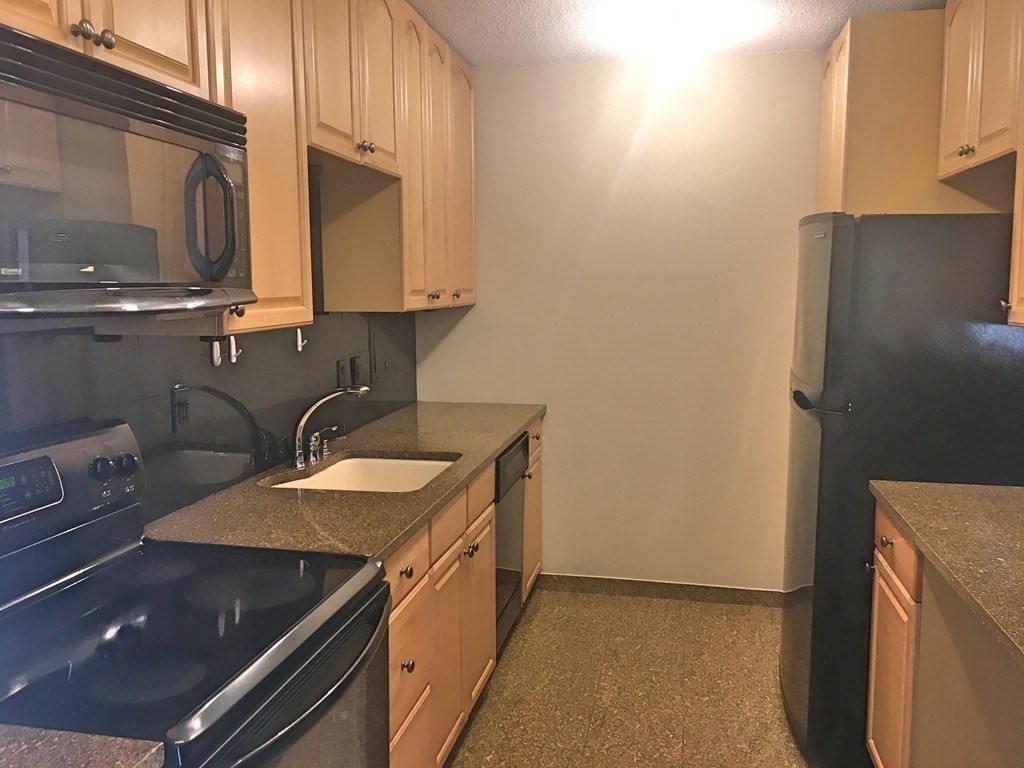 60 Longwood Ave 801