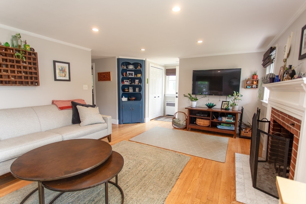 105 Standish Ave