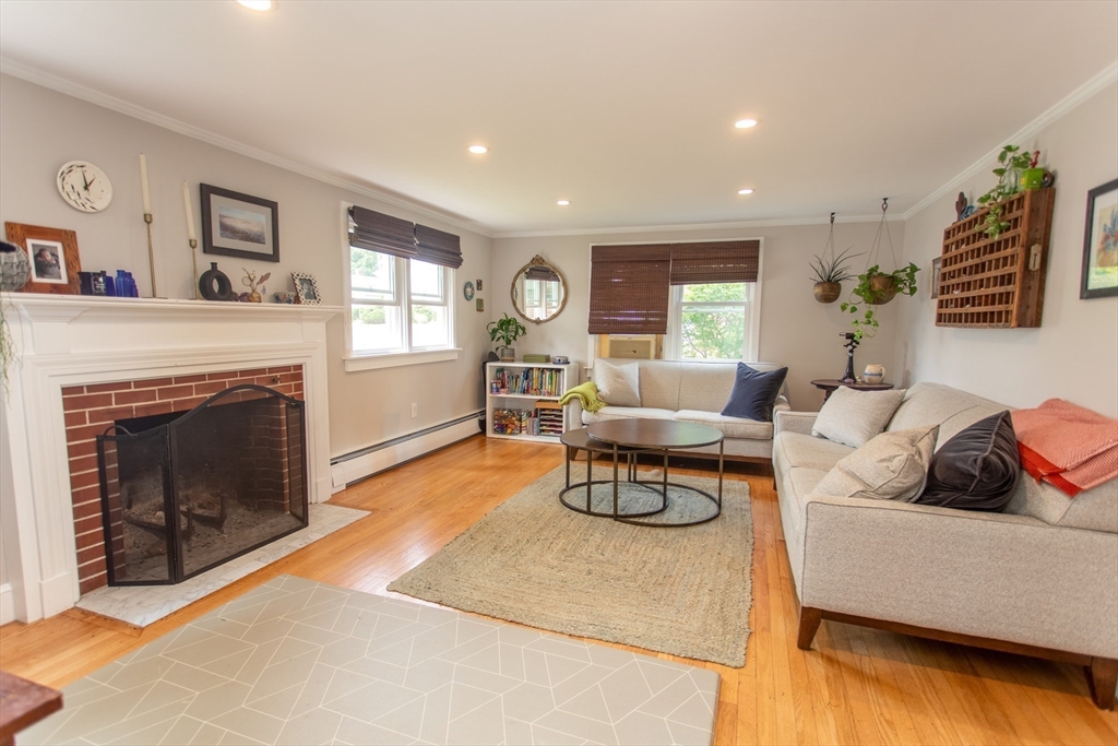 105 Standish Ave