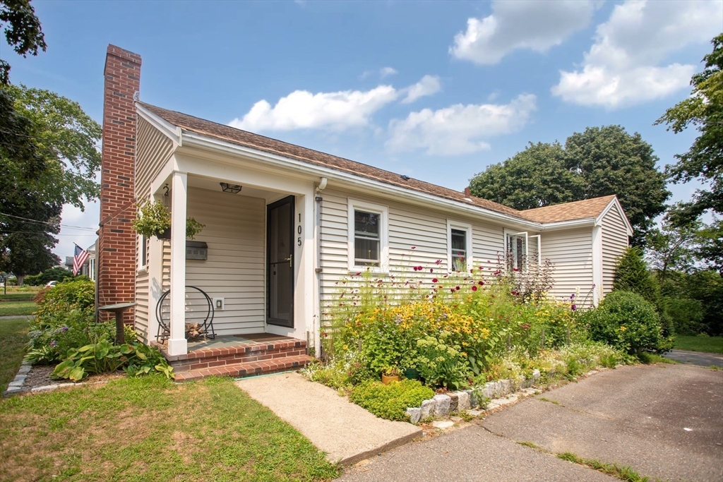 105 Standish Ave