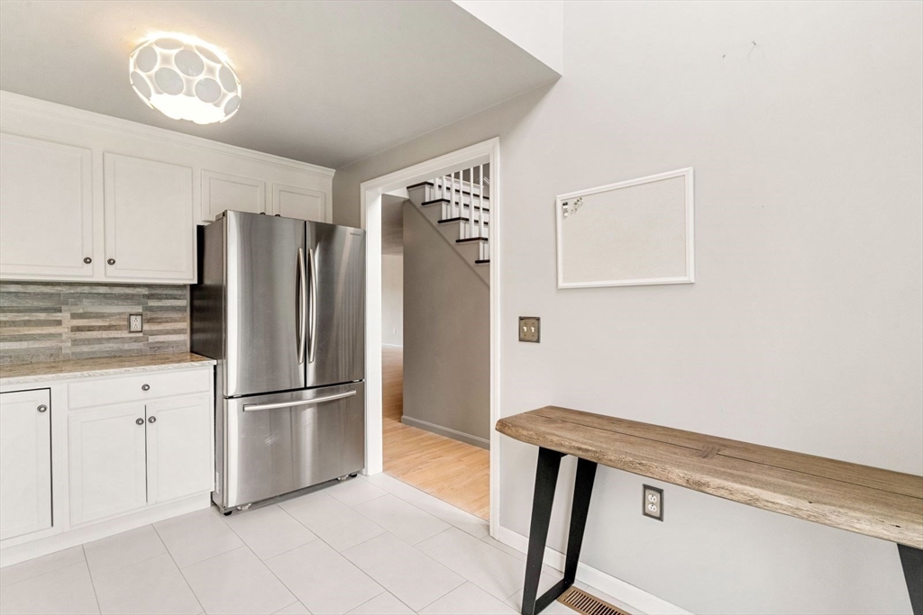 33 Barker Square Dr 33