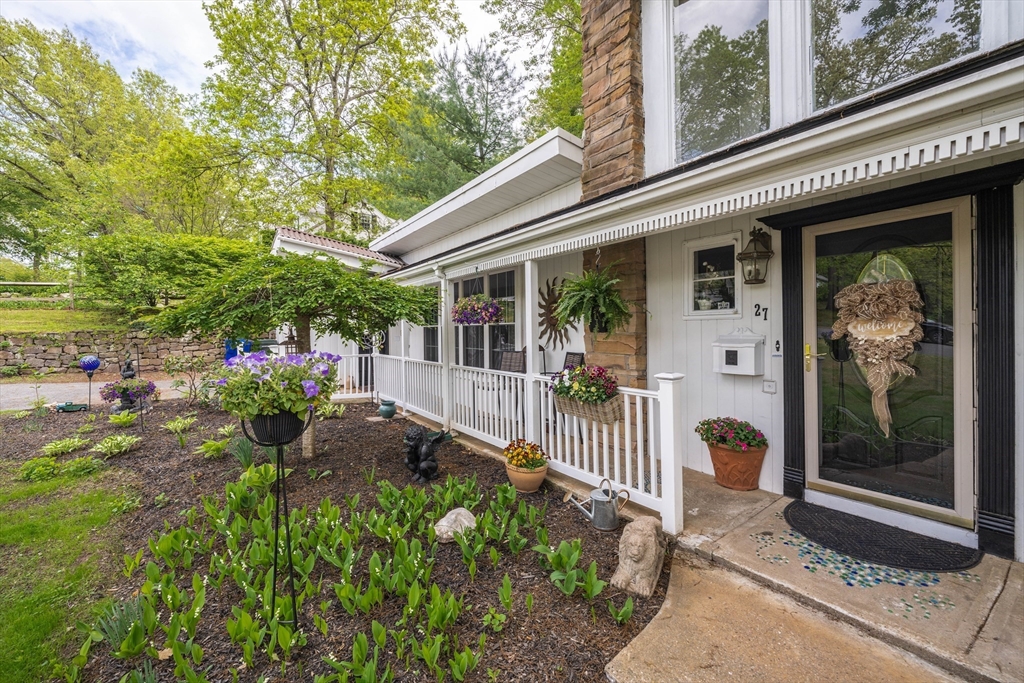 27 Overlook Dr