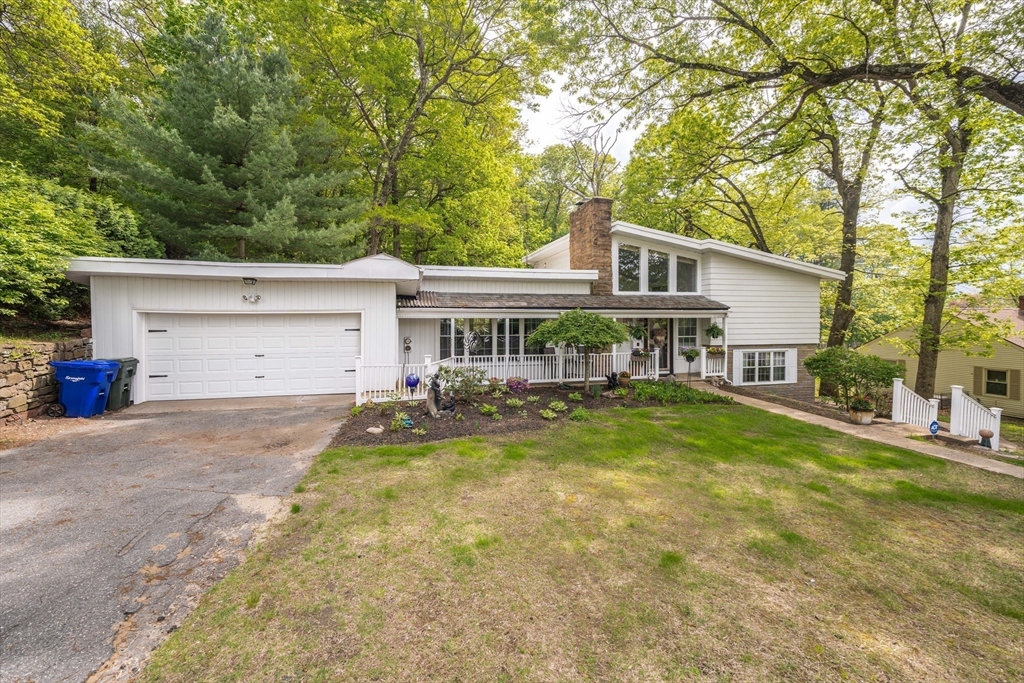 27 Overlook Dr