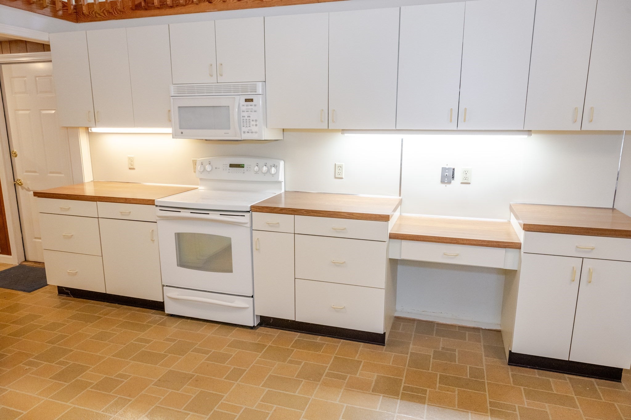 109 Russell Lane, Abington, MA, 109 Russell Lane, Abington, MA Photo #14