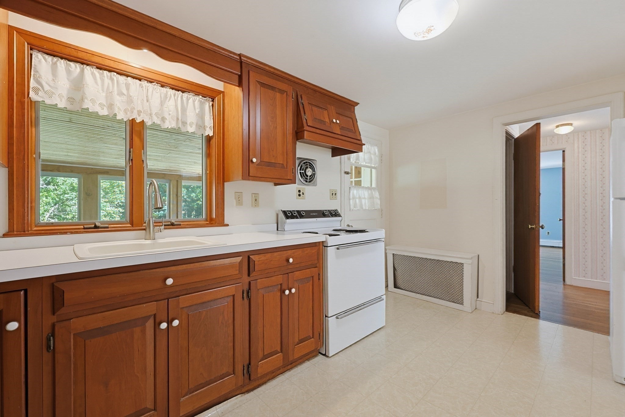129 Boardman St, Norfolk, MA, 129 Boardman St, Norfolk, MA Photo #12